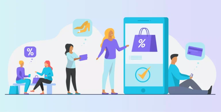 pessoas comprando e conversando sobre loja digital e porcentagens, homem sentado olhando cartão de credito no celular