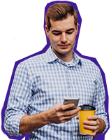 homem-segunrando-celular